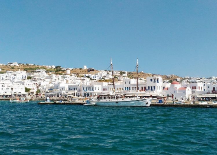 Ακίνητα: Χρυσές δουλειές στο ελληνικό real estate – Ποιες περιοχές «έφτασαν» την Ίμπιζα