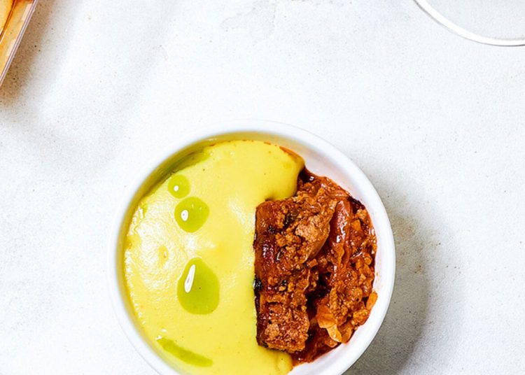 Κουνουπίδι φουρνιστό με κιμά και κρέμα κουνουπιδιού