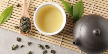 Το τσάι που καίει λίπος ακόμη και όταν κάθεστε – Δύο φλιτζάνια αρκούν