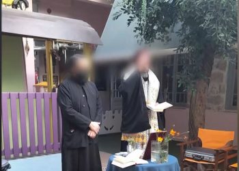 Ο ψευτο-δεσπότης της Λιοσίων έφερε το Άγιο Φως με συνοδεία αστυνομίας!