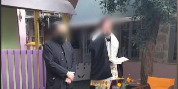 Ο ψευτο-δεσπότης της Λιοσίων έφερε το Άγιο Φως με συνοδεία αστυνομίας!