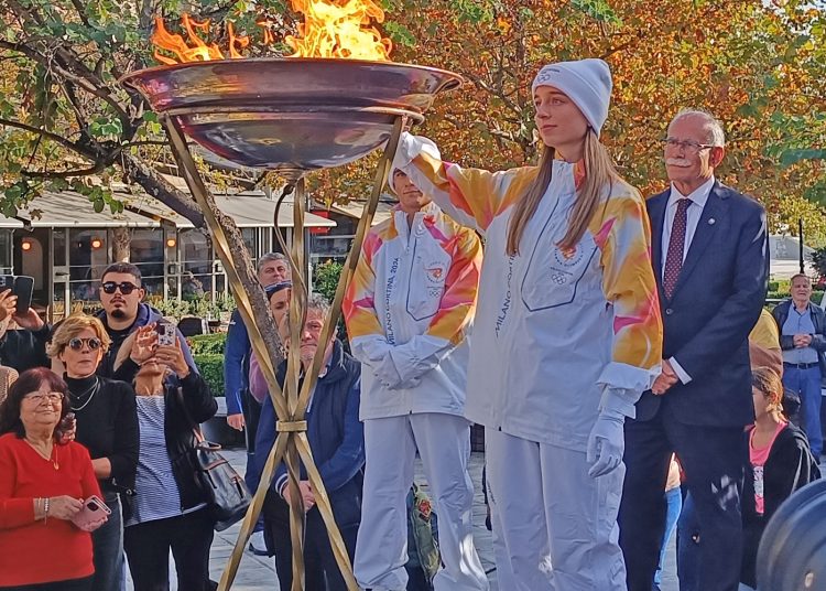 Εντυπωσιακή η υποδοχή της Ολυμπιακής Φλόγας στον Πύργο