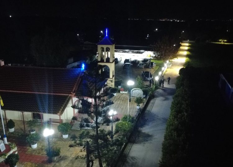 Νέος σύγχρονος φωτισμός στους Αγίους Θεοδώρους Λεχαινών