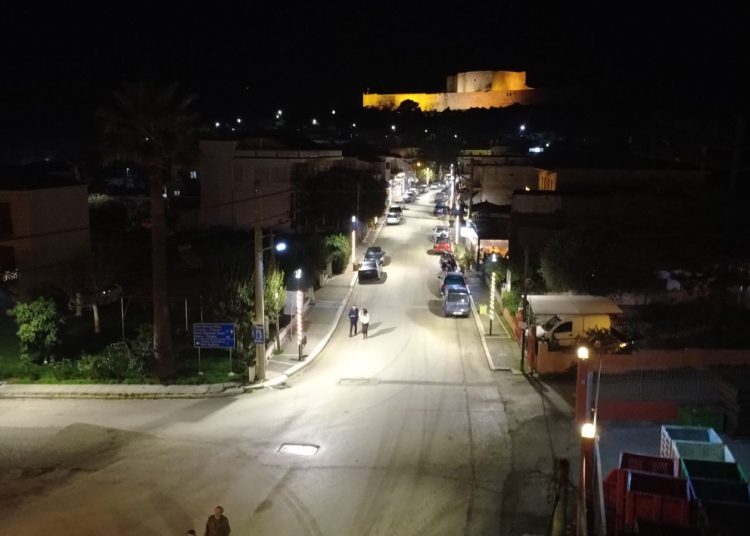 Λουσμένο στο Φως το Κάστρο Κυλλήνης: Ολοκληρώθηκε η Αναβάθμιση του Ηλεκτροφωτισμού