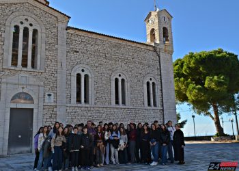 ΝΕΑ ΦΙΓΑΛΕΙΑ: 120 μαθητές από το 1ο Γυμνάσιο Πύργου ζωντάνεψαν την πόλη