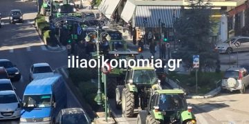 Πύργος: Πορεία τρακτέρ & αγροτών μέσα στην πόλη- Φέρετρο και στεφάνι κουβαλούσαν μαζί τους