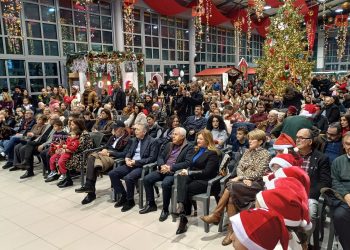 Πύργος: Λαμπερή πρεμιέρα στο Χριστουγεννιάτικο χωριό του Πάρκου Ξυστρή