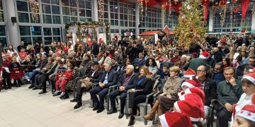 Πύργος: Λαμπερή πρεμιέρα στο Χριστουγεννιάτικο χωριό του Πάρκου Ξυστρή