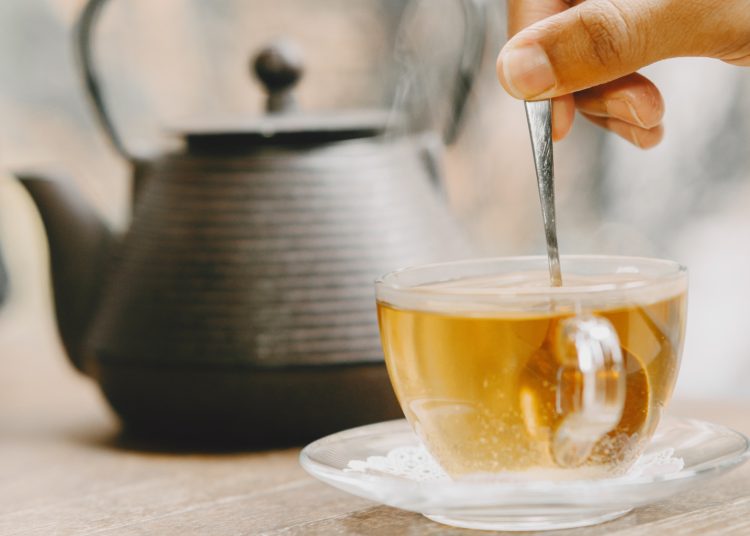 Ποιο τσάι ανακουφίζει από κρυολόγημα και γρίπη