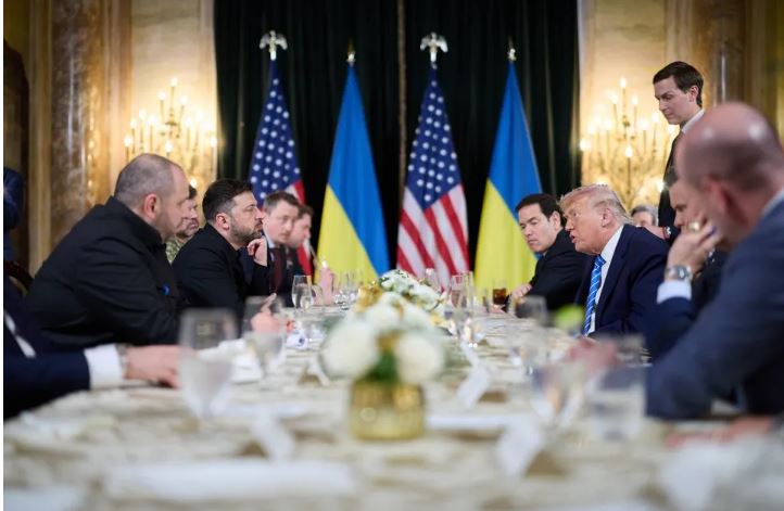 Συνάντηση Τραμπ – Ζελένσκι: Τι θέλει να πετύχει η κάθε πλευρά για το 2026