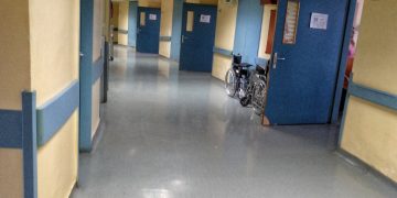 Το ΕΣΥ αποδυναμώνεται δραματικά – Τι δείχνουν οι αριθμοί