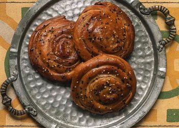 Αρμένικα γλυκά ψωμάκια με ταχίνι