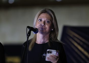 Καρυστιανού: Ένα κίνημα πολιτών θα φέρει τη λύση στην Ελλάδα, δεν ξέρω όμως αν θα βγω μπροστά