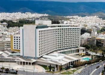 Οι ξένες αλυσίδες με μεγάλα πλάνα στον ελληνικό τουρισμό