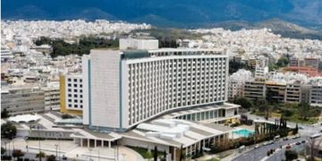 Οι ξένες αλυσίδες με μεγάλα πλάνα στον ελληνικό τουρισμό