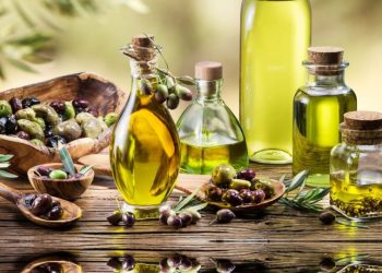 Ελαιόλαδο: Βουτιά στις τιμές παραγωγού – Αντέχουν οι ελιές, παρά τον συναγερμό λόγω δασμών