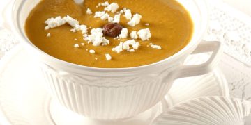 Κολοκυθόσουπα με κάστανα και φέτα