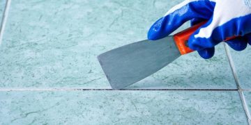 Πώς θα αλλάξετε πλακάκια, υδραυλικά και τέντες με επιδότηση ΕΣΠΑ