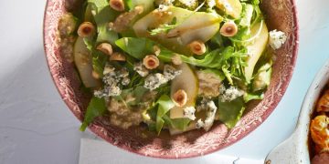 Σαλάτα με αχλάδια και ροκφόρ