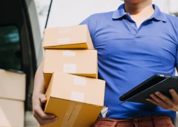 Το 85% των Ελλήνων ψωνίζει από ασιατικές πλατφόρμες: Αψηφούν τους κινδύνους, προτιμούν ρούχα, παπούτσια, ηλεκτρονικά και είδη για το σπίτι