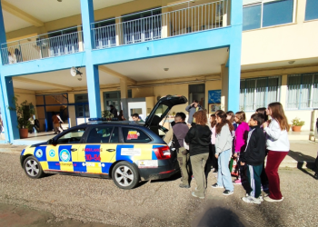 2o Γυμνάσιο Πύργου: Mαθητές συγκέντρωσαν είδη διατροφής για «Tο Χαμόγελο του Παιδιού» εν όψει των Χριστουγέννων