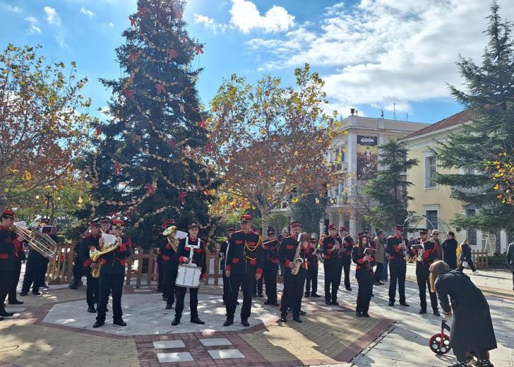 ΠΥΡΓΟΣ: Χριστουγεννιάτικες νότες από την Φιλαρμονική Λεχαινών