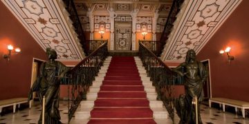 Η Ελλάδα των βασιλιάδων: Ανάκτορα, βίλες και τα θερινά καταφύγια της αριστοκρατίας