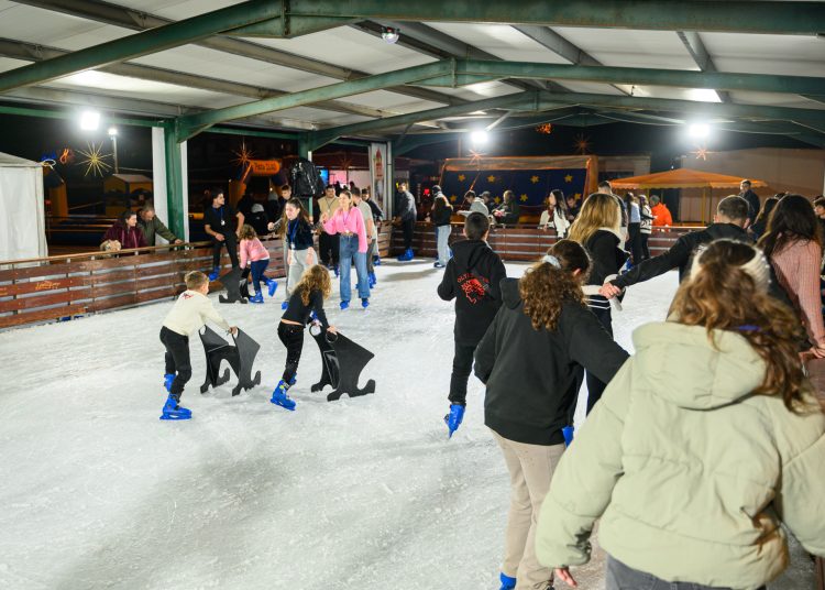 Πύργος: Εντυπωσιάζει μικρούς & μεγάλους το χριστουγεννιάτικο χωριό στο Πάρκο Ξυστρή