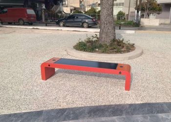 Αμαλιάδα: Ο δήμος έβαλε ξανά τα έξυπνα παγκάκια-Προειδοποιεί τους βανδάλους