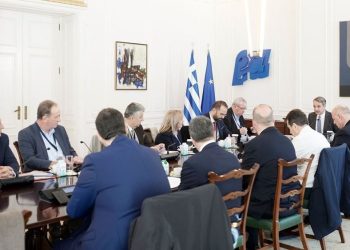 Κτηνοτροφία: Τι αποφάσισαν Μητσοτάκης & Περιφερειάρχες για τις αρρώστιες των ζώων