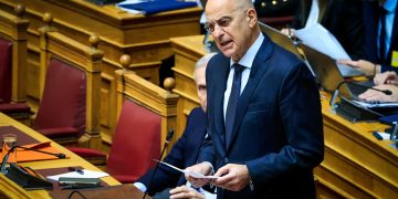 Κόντρα Δένδια, Καιρίδη για τη Ζωή – Το «άσε μας κουκλίτσα μου» που άναψε φωτιές