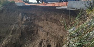 Καθίζηση στο δρόμο Φραγκαπηδήματος-Τριανταφυλλιά-Ένα έργο του 2023 που καταρρέει