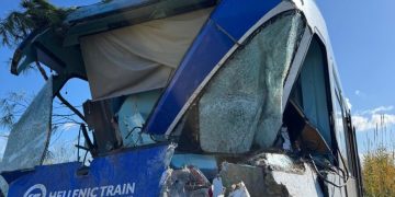 Πύργος: «Ο Θεός με γλίτωσε»- Τι λέει για το ατύχημα ο μηχανοδηγός του τρένου