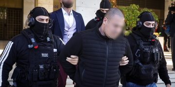 Ανατροπή στην υπόθεση της Φοινικούντας: Ο 22χρονος ανιψιός φέρεται να είναι ο δολοφόνος – Τον «έκαψε» το ChatGPT