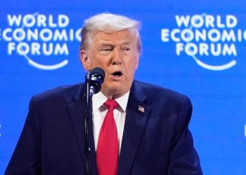 Τραμπ στο Νταβός: Απειλές, δασμοί και ωμοί εκβιασμοί προς Ευρώπη και ΝΑΤΟ