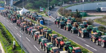 Με δύο αντιπροσωπείες αγροτών θα συναντηθεί την Τρίτη ο Μητσοτάκης