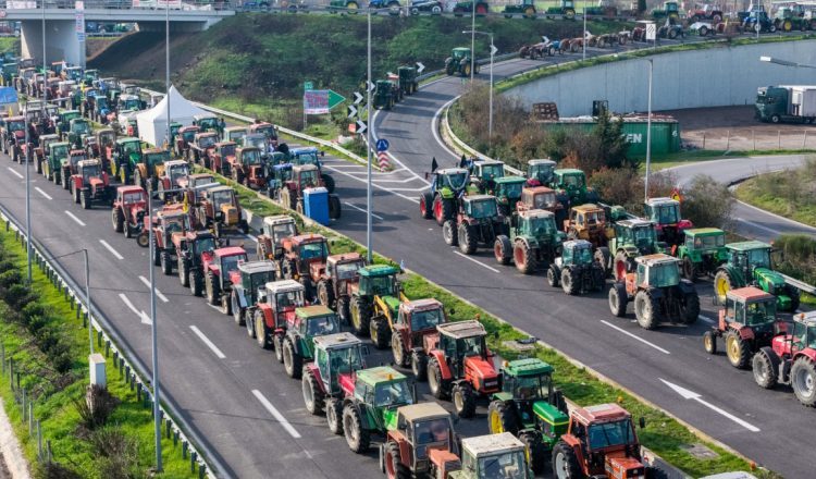Με δύο αντιπροσωπείες αγροτών θα συναντηθεί την Τρίτη ο Μητσοτάκης