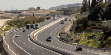 Έλεγχοι οχημάτων για ασφάλιση και τέλη: Νέος κύκλος 80.000 ειδοποιητηρίων