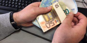 Μισθωτοί σε απόγνωση – Η (πραγματική) φορολόγηση στην Ελλάδα είναι η δεύτερη υψηλότερη στην Ε.Ε.!