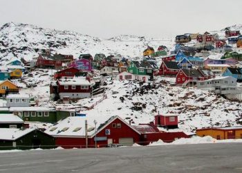 Reuters: Σχέδιο Τραμπ για «χαρτζιλίκι» από 10.000 έως 100.000 δολάρια σε κάθε Γροιλανδό για την ένταξη στις ΗΠΑ