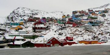 Reuters: Σχέδιο Τραμπ για «χαρτζιλίκι» από 10.000 έως 100.000 δολάρια σε κάθε Γροιλανδό για την ένταξη στις ΗΠΑ