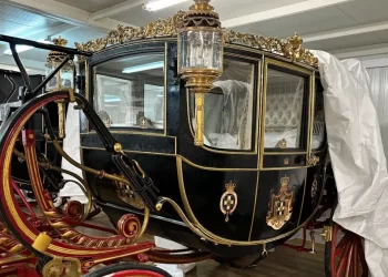 Τατόι: Άμαξες, πολυτελή αυτοκίνητα και έπιπλα ανάμεσα στα 100.000 πολύτιμα αντικείμενα που διασώθηκαν και συντηρήθηκαν