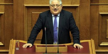 Κ. Τζαβάρας: “Η ακρίβεια οφείλεται στην αχαλίνωτη κερδοσκοπία µιας σειράς επιχειρήσεων σε ασυνθήκες καρτέλ” – Τι είπε για άλλα θέματα της επικαιρότητας