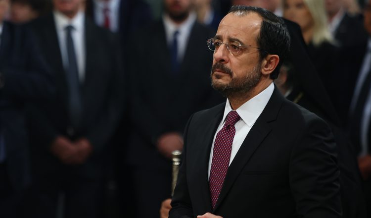 Πολιτικό σκάνδαλο – βόμβα στην Κύπρο Βίντεο με συνομιλίες για μίζες στον Πρόεδρο Χριστοδουλίδη