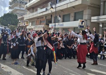Πυργιώτικο Καρναβάλι 2026: Χιλιάδες μικροί και μεγάλοι καρναβαλιστές γέμισαν με κέφι και χρώμα την πόλη