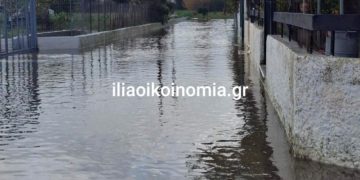 Πύργος: Η έντονη βροχόπτωση μετέτρεψε σε λίμνες τους δρόμους