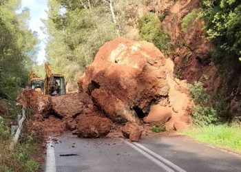 Κλειστή και η εθνική Πύργου-Τρίπολης από κατολισθήσεις στη γέφυρα Ερυμάνθου