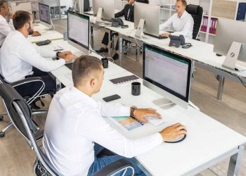 Eurostat: Πολύ χαμηλά η Ελλάδα σε πέντε δείκτες ανταγωνιστικότητας