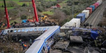 Ένωση Δικαστών για τη δίκη των Τεμπών: «Σπεκουλαδόροι πολιτικοί υπονομεύουν τη δίκη»