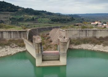 Γέμισε το φράγμα Πηνειού – Άνοιγμα των θυροφραγμάτων